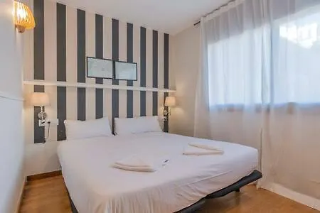 Apartment Bright And Modern Duplex With Terrace In Eixample District P2 *