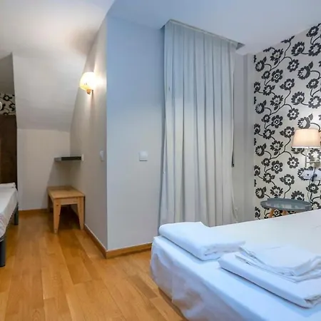 The Collection - Duplex With Terrace In Eixample District *